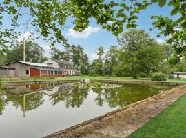 Cozy Home In Brovst With Kitchen, вила в Brovst