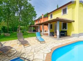 Holiday Homes Sunny Twins by Rent Istria