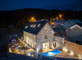 Heritage Villa Velebit Soul, hotel con parking en Francikovac