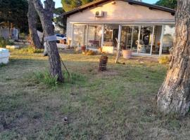 Maison de Camargue, holiday home in Salin-de-Giraud