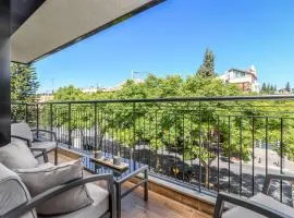 New Luxury 3 BR - Next the Orient Hotel