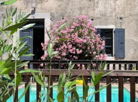 Appartement dans maison Chom&eacute;rac