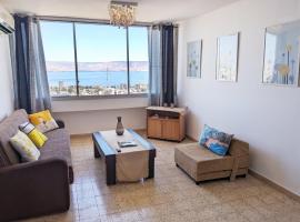 1Bdrm APT With Panoramic View of Sea and Mountains, hotel en Tiberíades
