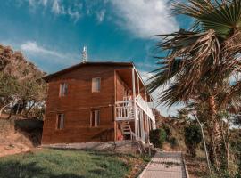 Plazhi Gjeneralit - Small Cabins - Bungalows - Apartaments - Villas - Suite, holiday rental in Kavajë