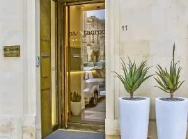 Santacroce Luxury Rooms