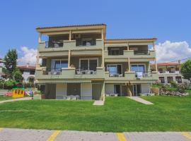 By the Sea Apartments-studios، فندق في سيفيري