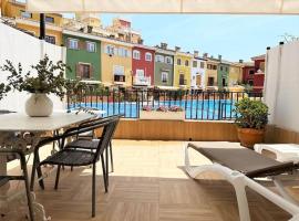 Your Poolside Paradise by the Sea, camera con cucina a Port Saplaya