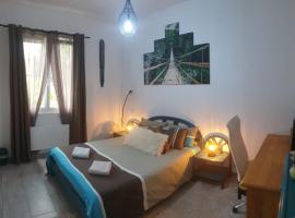 Chambre cosy entre mer et montagne, homestay in Ascain