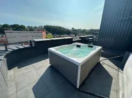 Apartments in Kaunas city centre with Jacuzzi bath