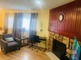 Luxury 2 bedroom rental place with a fireplace