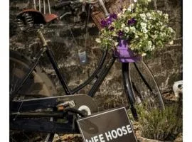 Wee Hoose-Private-Hottub -Romantic Break-Portaferry