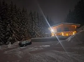 KRÁĽOVOHOĽSKÁ CHATA