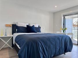 66 Express luxury apartment in New Market Our apartments has Self-checkin System, apartment in Auckland
