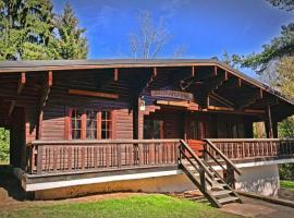 Charming chalet surrounded by nature in Durbuy: Barvaux şehrinde bir otel
