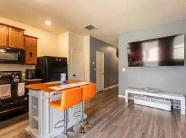 Modern Retreat near Hartsfield-Jackson Airport