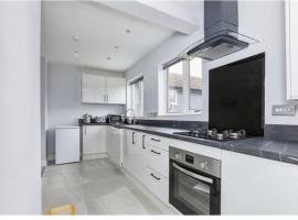 3 Bedroom House in Loughborough、ラフバラーのホテル