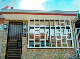 THE LONDON TRANSIENT HOUSE, holiday rental in Santo Tomas