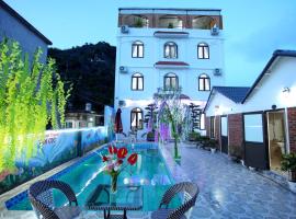 Tam Coc Mountain Flower Homestay, cheap hotel in Vũ Lâm