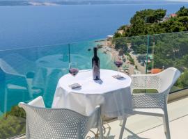 Deluxe Seaview Villa KENNEDY III, Hotel in Mimice