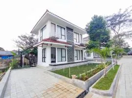 Villa Papatong by M Bogor Mitra RedDoorz