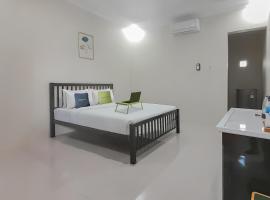 Urbanview Hotel MM Indramayu by RedDoorz, hotel a Indramayu