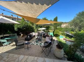 VILLA Sybel au charme provencal, hotell i Le Rouret