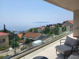 Premium apartment with beautiful sea view, short walk to the sea, hotel v destinaci Opatija