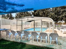 Etzel Tami Hospitality, Hotel in Neot Golan