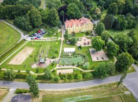 Bynovecký Zámeček, romantic hotel in Bynovec