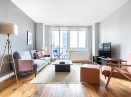 Hells Kitchen 1BR w Pool Gym DM nr Subway NYC-482, Hotel in New York