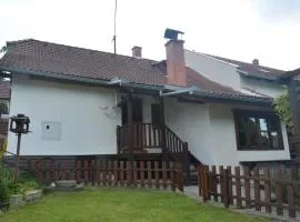 Chalupa v Moravském krasu v obci Lipovec