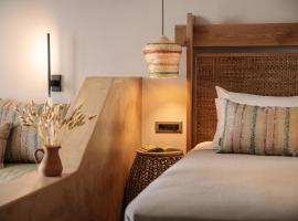 "Makava Suites" Your Luxe Urban Sanctuary, hotel en Naxos