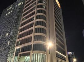 C - Hotel and Suites Doha – hotel w pobliżu miejsca Al Rawnaq Trading Center w mieście Doha