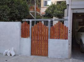 حنضلة درويش, hotel a Betlem