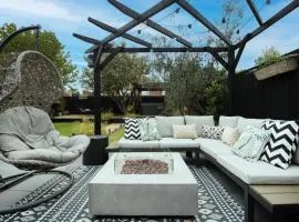 The Longsands Home- Coastal Retreat with Hot Tub