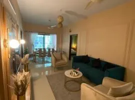 3 Bed DD Luxury Apt SMCHS