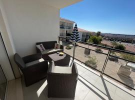 Superbe appartement à Saint Pierre la Mer, hotel u gradu Sen Pjer La Mer