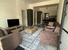 Ozbilge Apartments: Girne'de bir otel