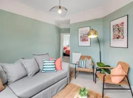 Cromer 2 Bed Apartment Near Beach Free Parking Included