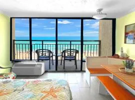 New ! Unique Renovated Oceanfront Condo at Ocean Reef Resort-Free parking - Amazing pools