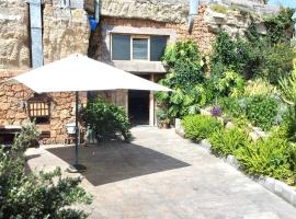 Casa Cueva con barbacoa, Wifi y vista, casa o chalet en Arico