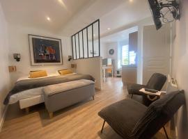 Il y a de l'amour dans l'air - studio lit king size, apartemen di Arromanches-les-Bains