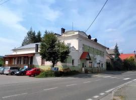 Penzion U Vorlu, hotel with parking in Doudleby nad Orlicí