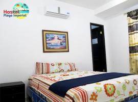 Hostal Playa Imperial Manta – hotel w pobliżu miejsca Tarqui Beach w mieście Manta
