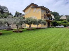 Casa Maremonti vicino Cefalu, hotel in Campofelice di Roccella