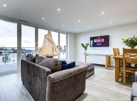 leigh Penthouse Apartment, hotel di Leigh-on-Sea