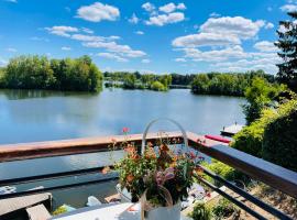 Ferienhaus Peppi - Haus am See, hotel u gradu 'Güster'