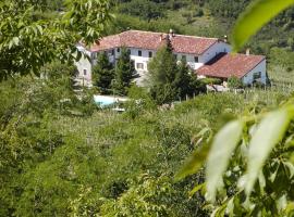 Agriturismo Rupestr، إقامة مزارع في كانيلي