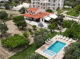 Sunny Countryside Villa - With private pool