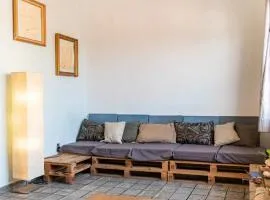 Room in the Colonial Zone